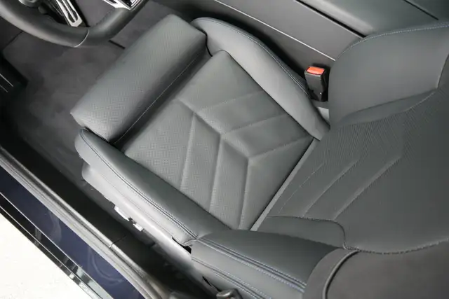 BMW 540 d xDrive *M-Paket Pro/AHK/B&W Sound/Pano/Innovationspaket/Sitzlüftung/Standhzg.* Ansicht 13