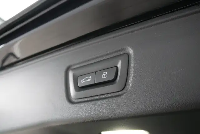 BMW 540 d xDrive *M-Paket Pro/AHK/B&W Sound/Pano/Innovationspaket/Sitzlüftung/Standhzg.* Ansicht 36