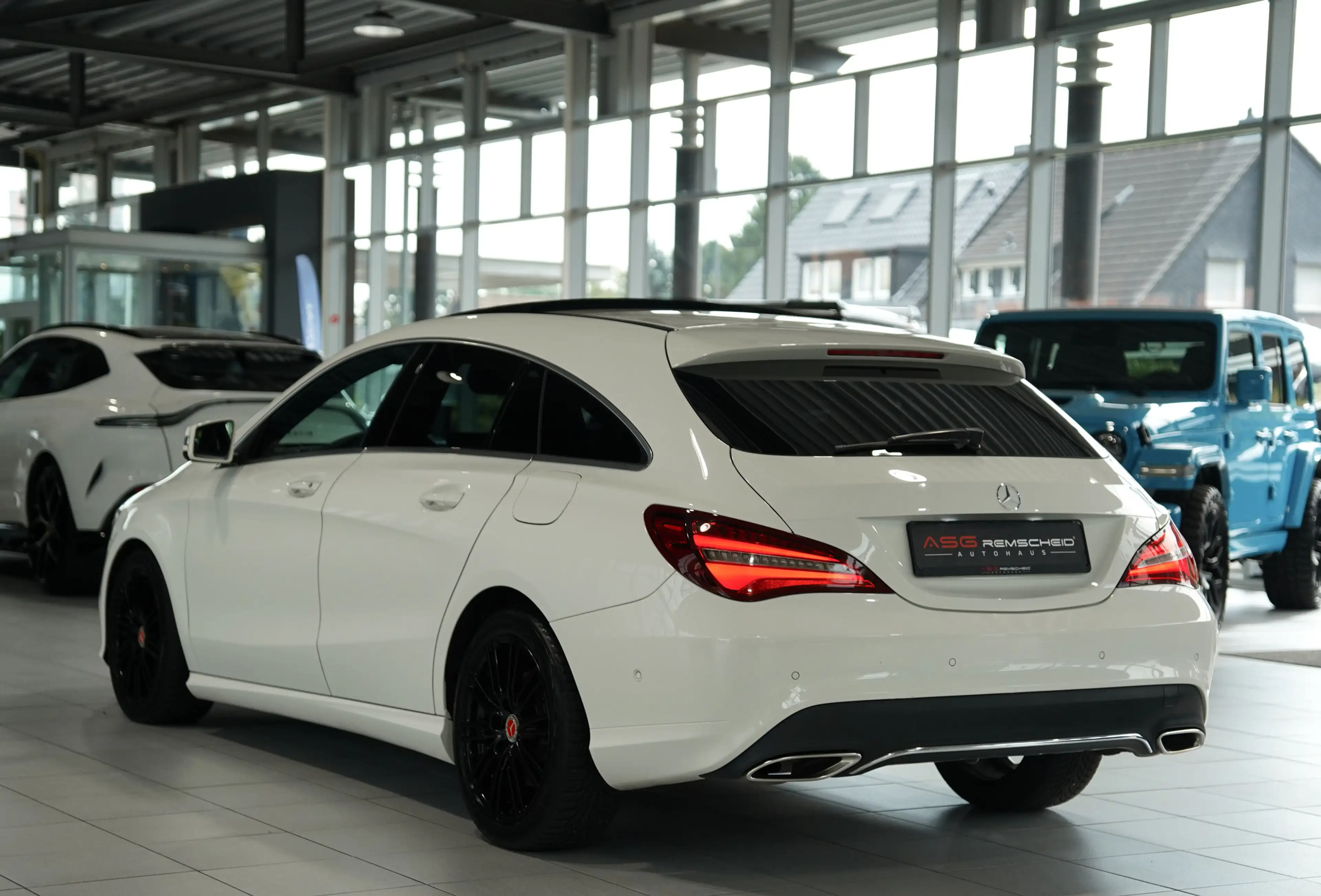 Mercedes-Benz CLA 220 4M Urban *18 *Pano*Navi — photo 9