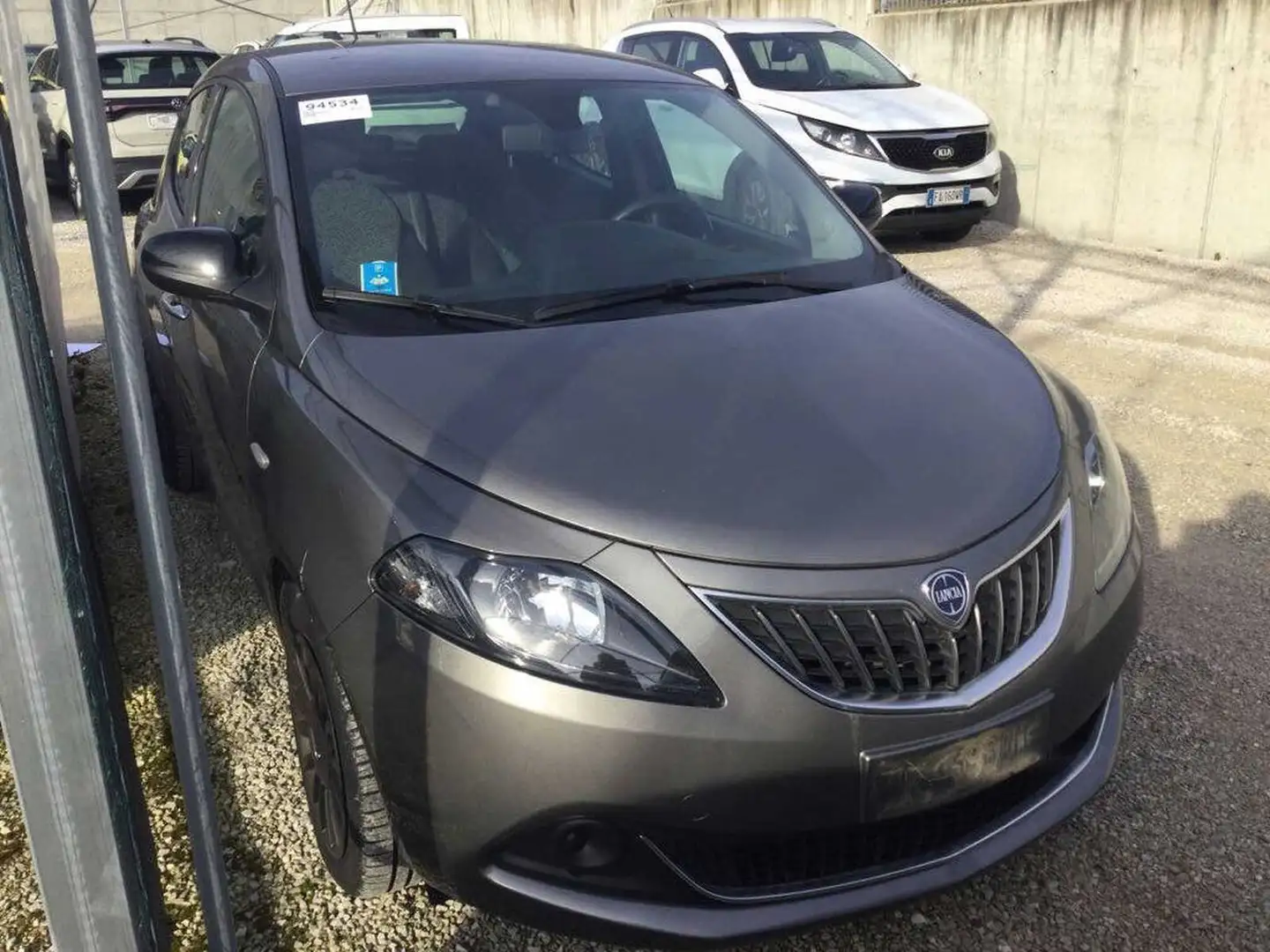 Lancia Ypsilon 1.0 firefly hybrid Silver 70 cv Grau - 2