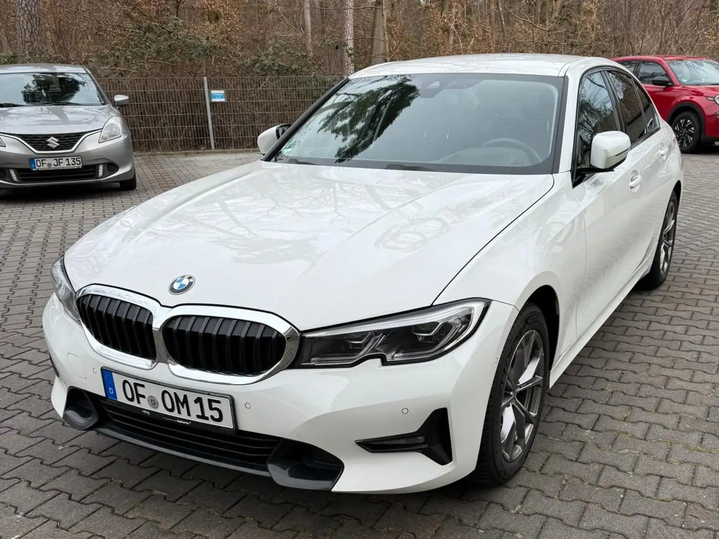 BMW 318 318d Aut. Sport Line Innovationspaket Weiß - 1