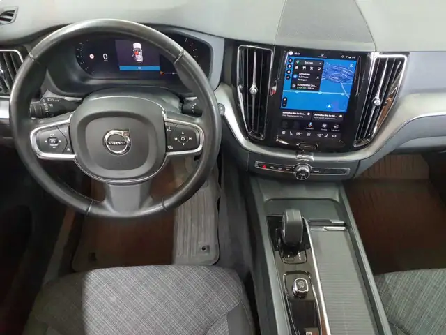 Volvo XC60 view 7