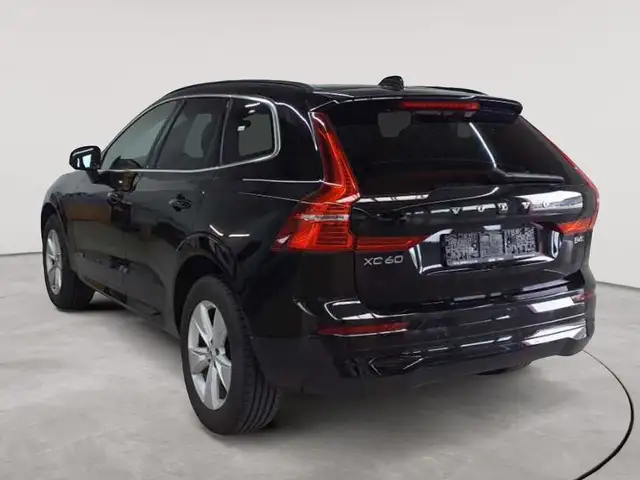 Volvo XC60 view 2