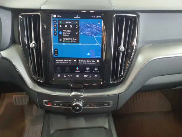 Volvo XC60 view 8