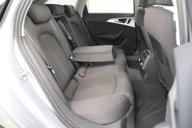 Audi A6 view 12