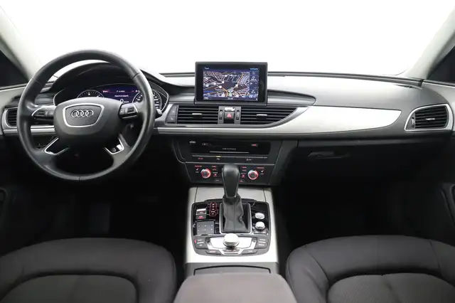 Audi A6 view 14