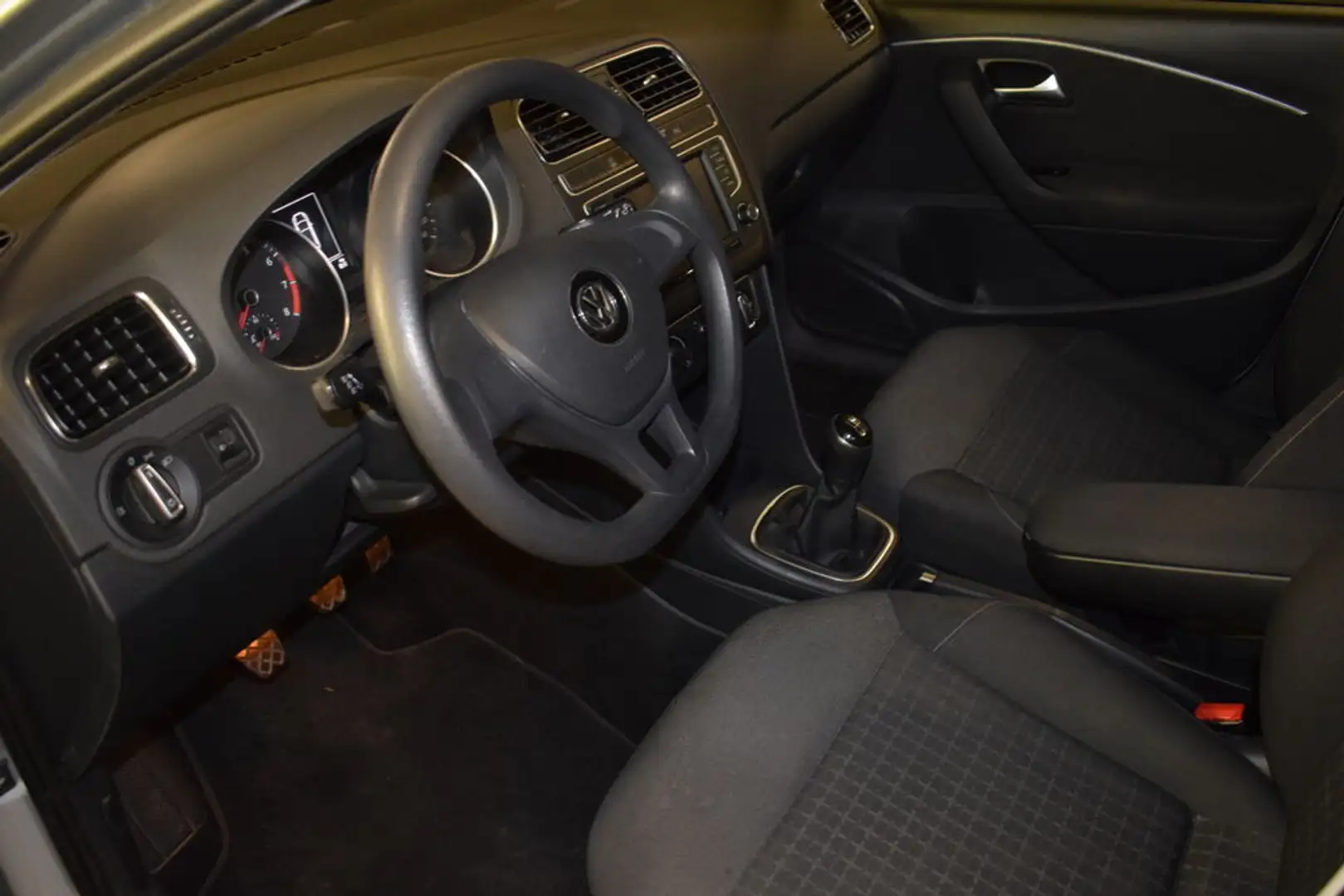 Volkswagen Polo Comfortline BMT/Start-Stopp wie neu Silber - 2