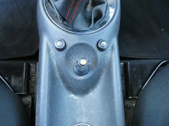 Mini Convertible view 11