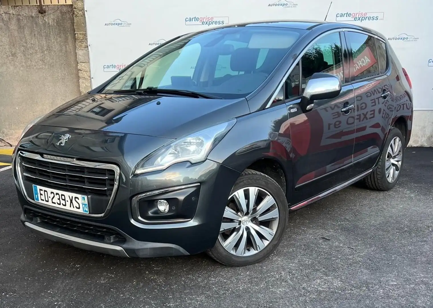 Peugeot 3008 1.2 PURETECH STYLE II S\u0026S - 1