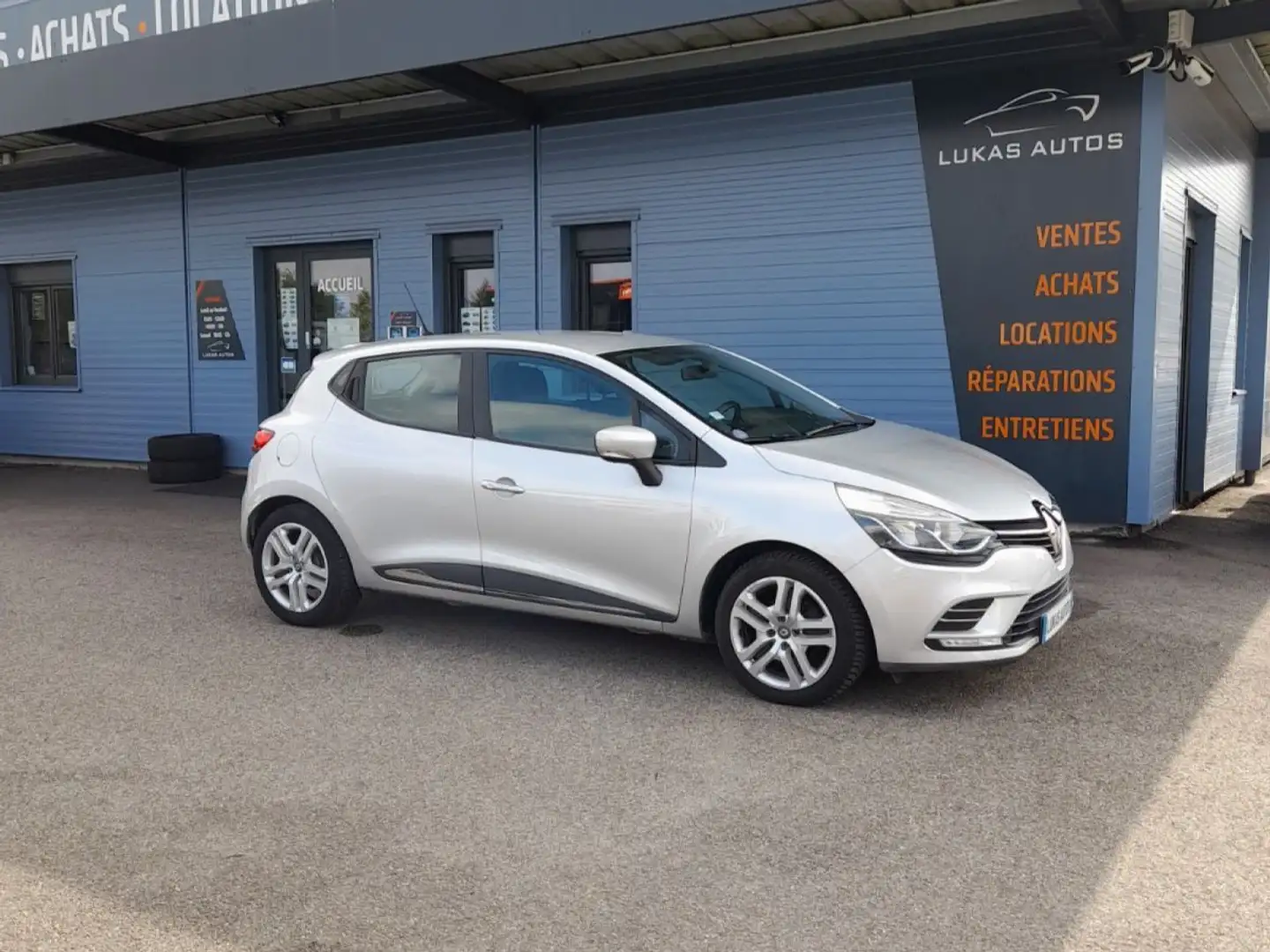 Renault Clio IV TCe 90 Zen Gris - 1