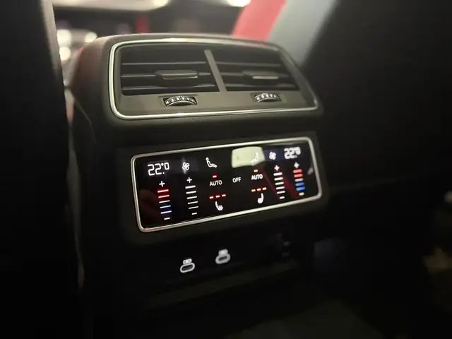 Audi RS6 view 20