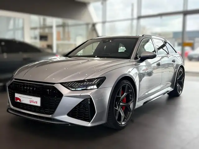 Audi RS6 view 3