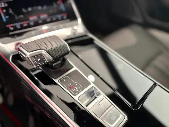 Audi RS6 view 15