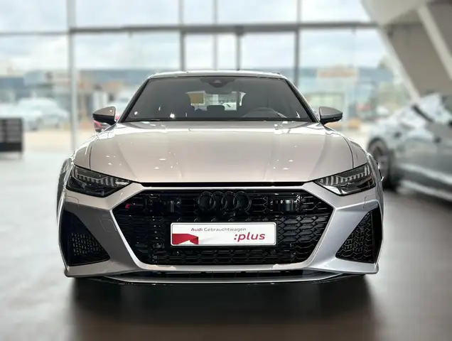 Audi RS6 view 4