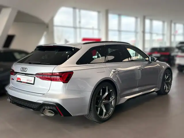 Audi RS6 view 6