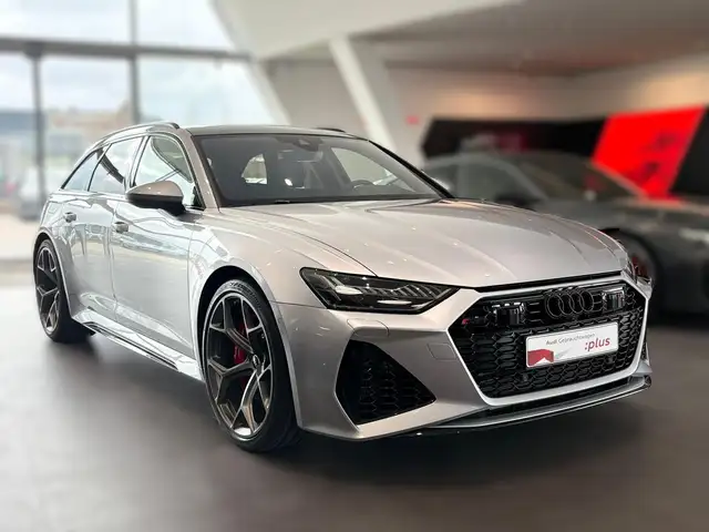 Audi RS6 view 5