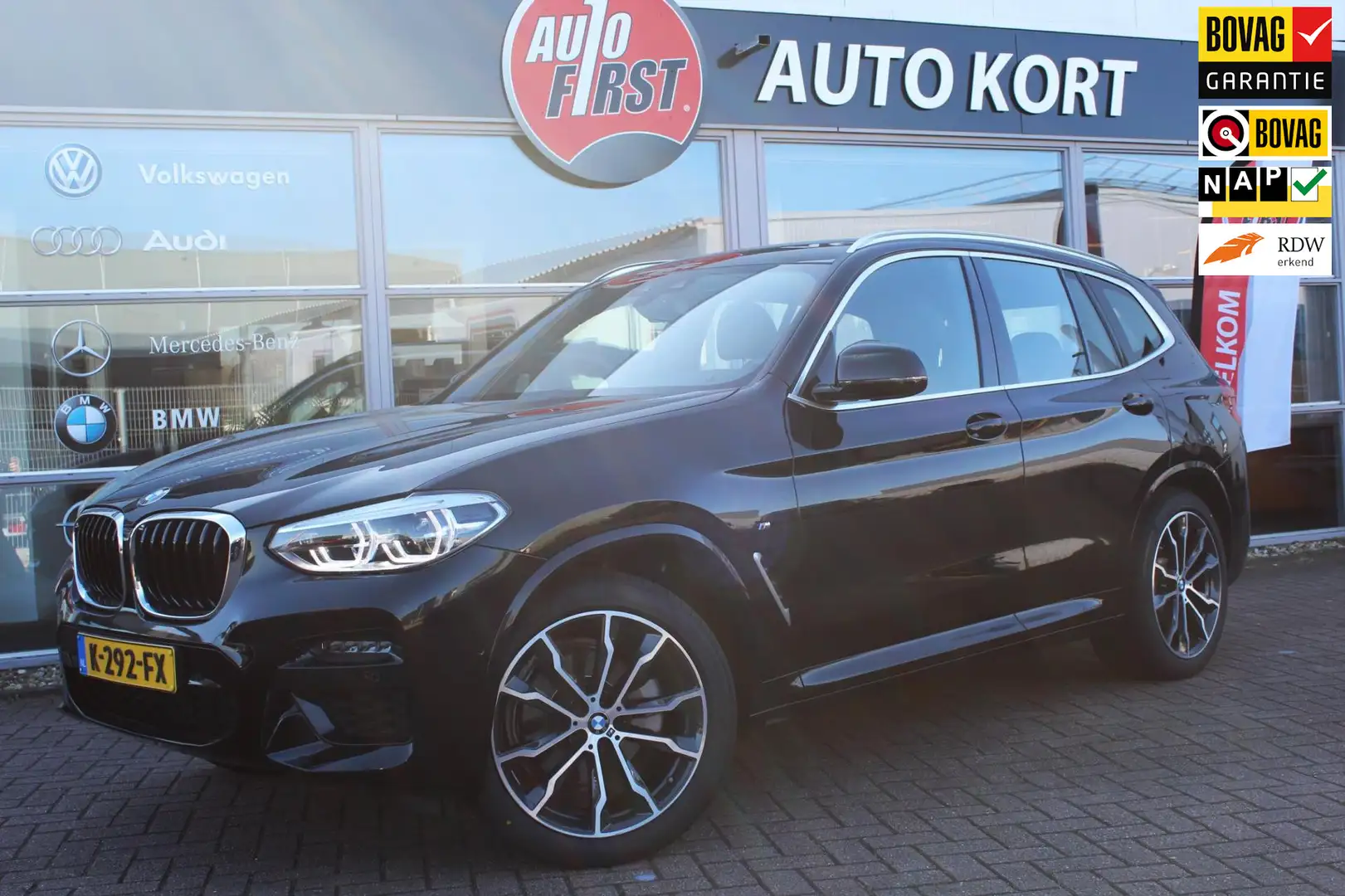 BMW X3 XDrive20i High Executive Edition/M-Sport/Panorama/ Zwart - 1