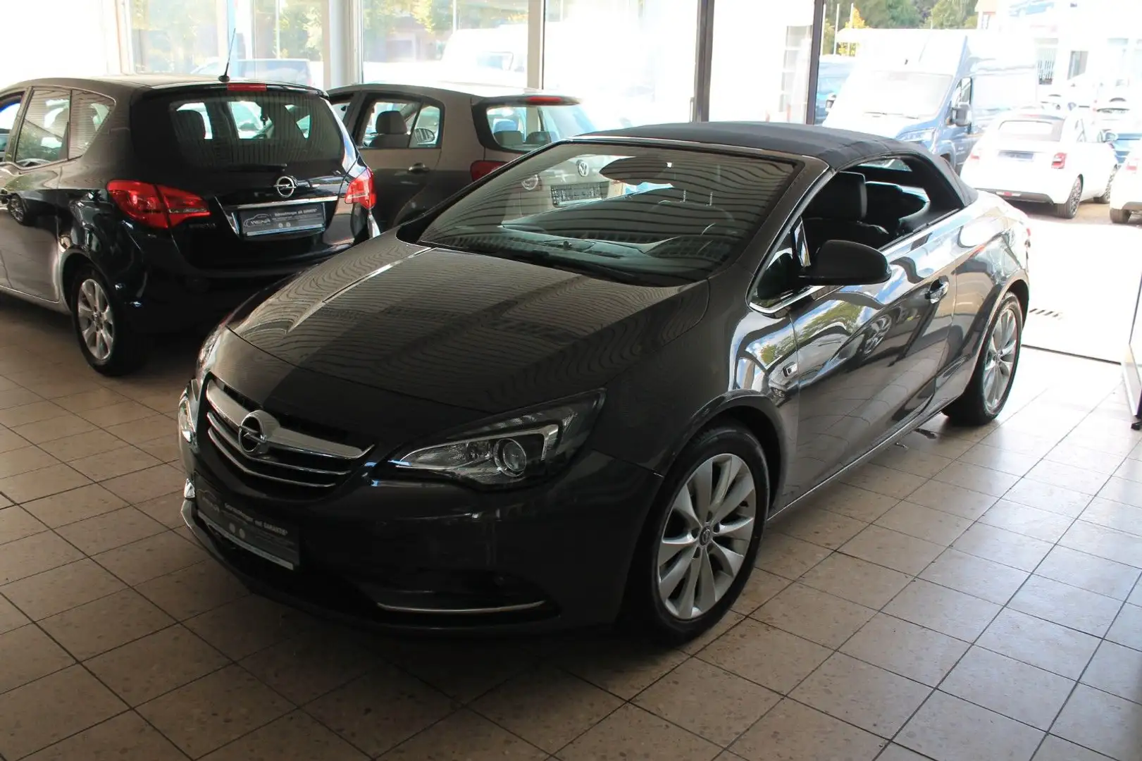 Opel Cascada Innovation Grau - 2