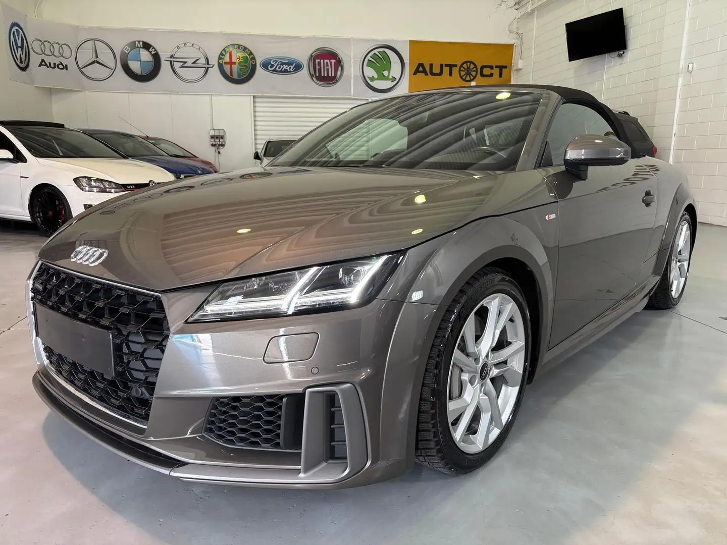 Audi TT TT Roadster 45 2.0 tfsi quattro s-tronic Gris - 1