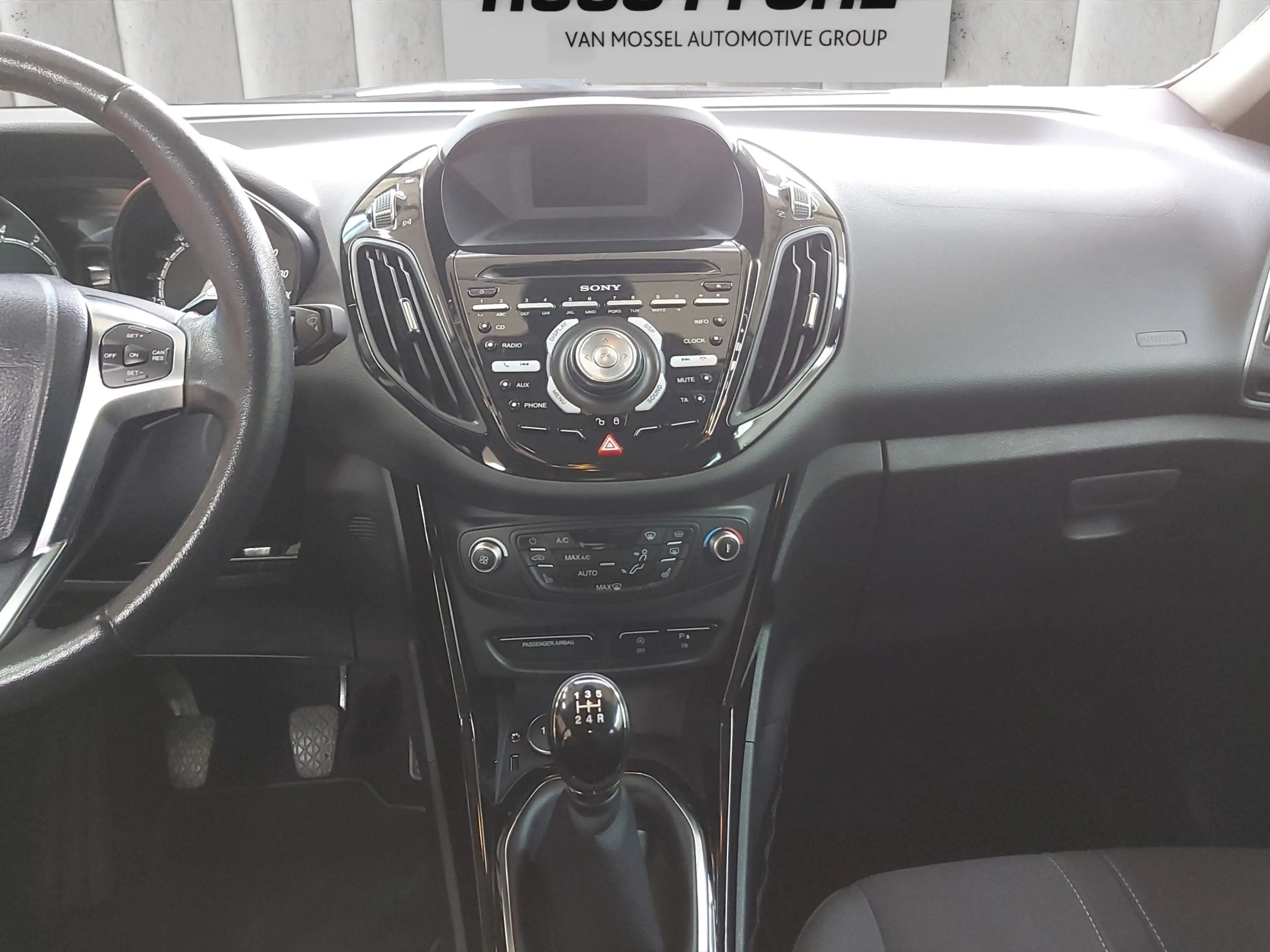 Ford B-Max 1.0 EcoBoost Titanium — photo 15