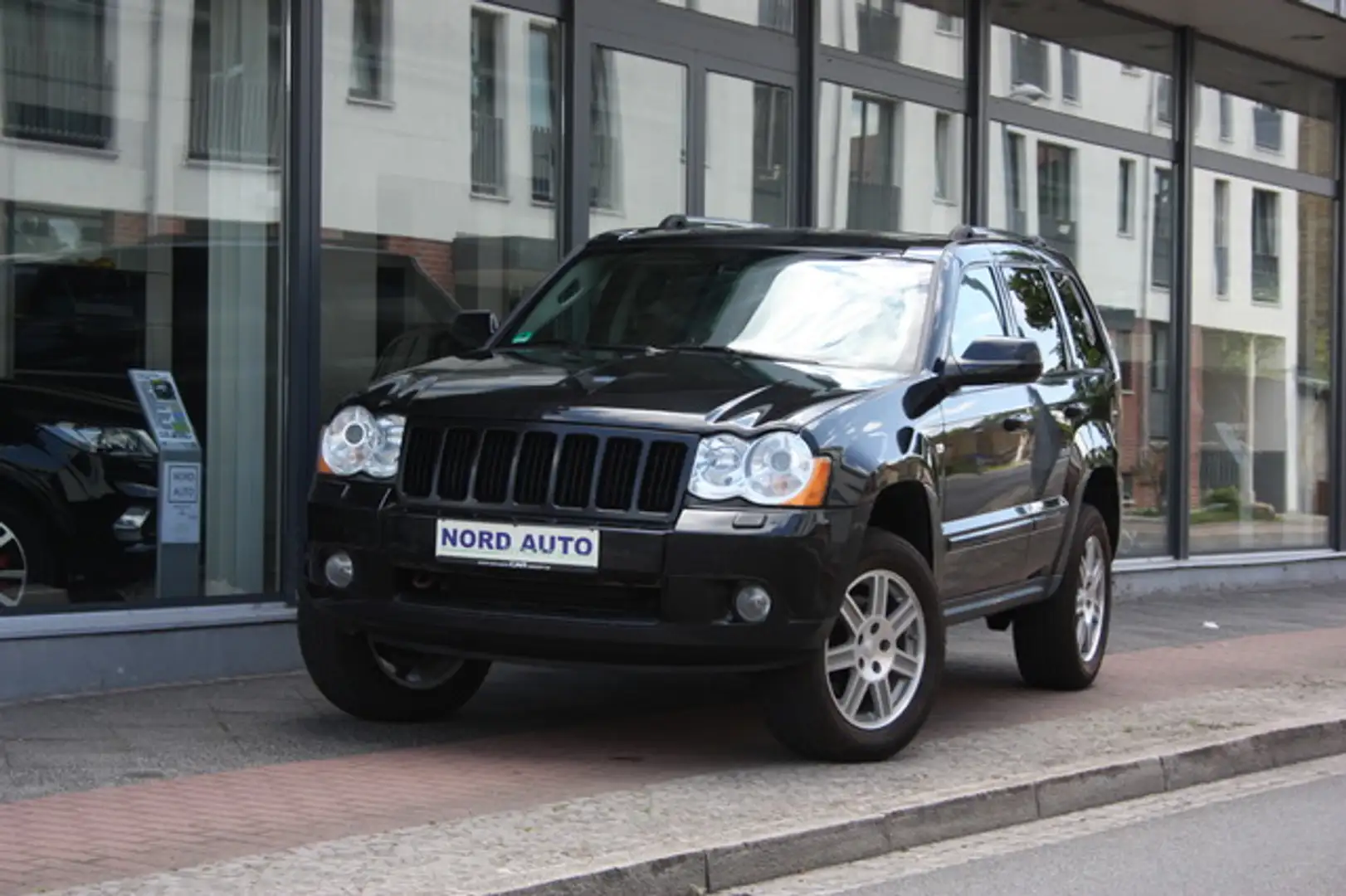 Jeep Grand Cherokee Limited 3.0 CRD Autom. Navi/Leder Schwarz - 1