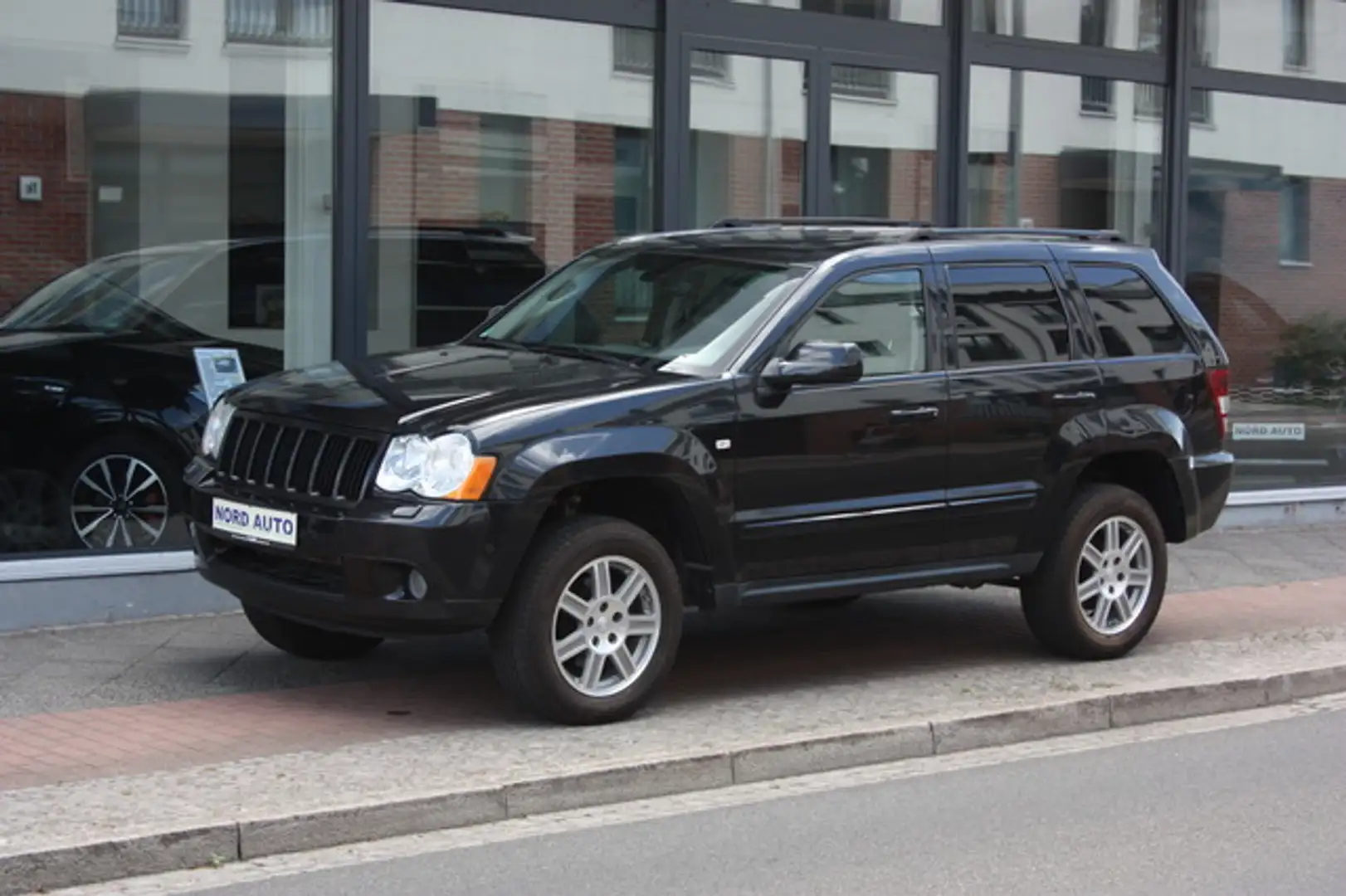 Jeep Grand Cherokee Limited 3.0 CRD Autom. Navi/Leder Schwarz - 2