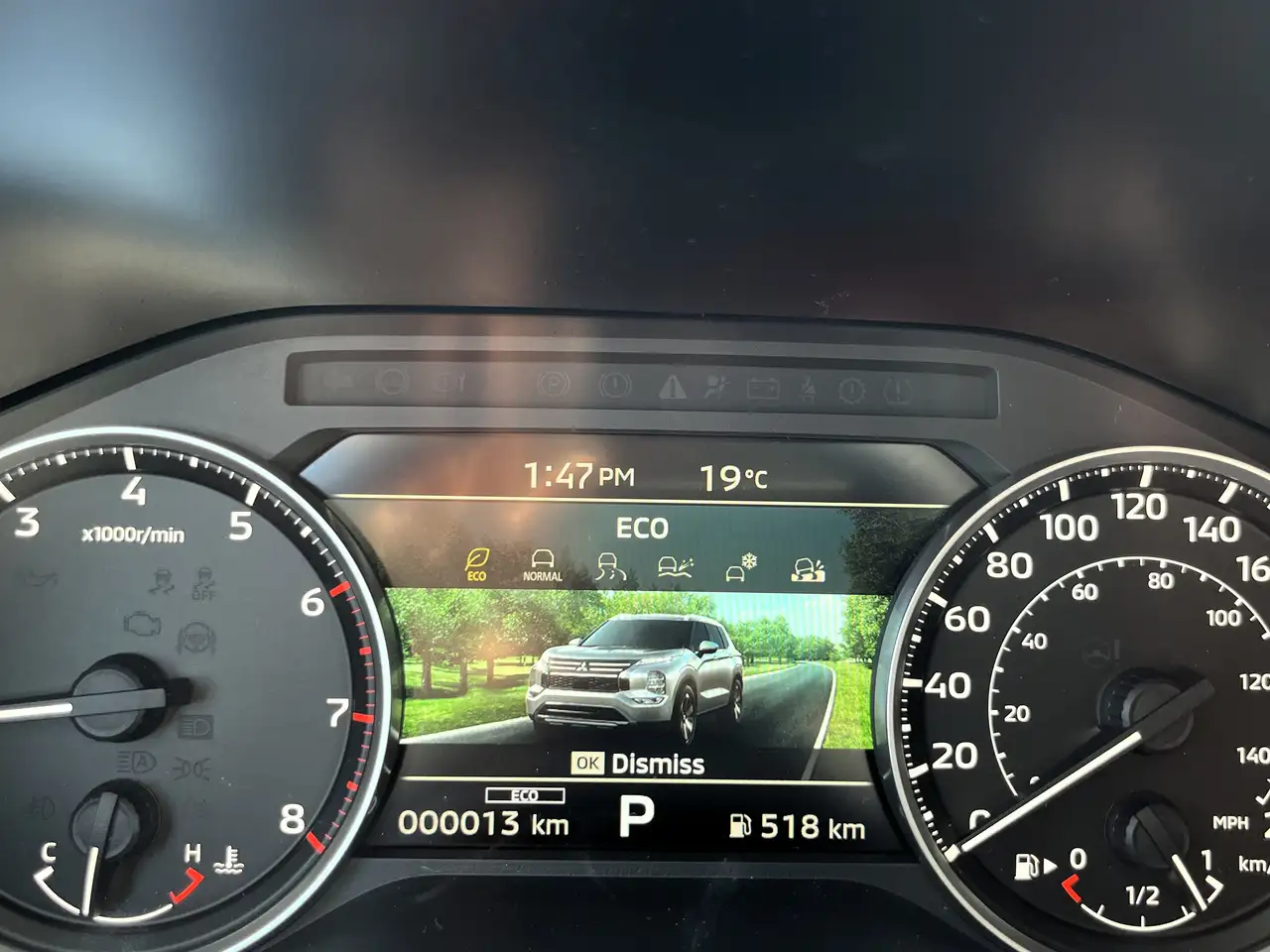 Mitsubishi Outlander снимка Mitsubishi Outlander