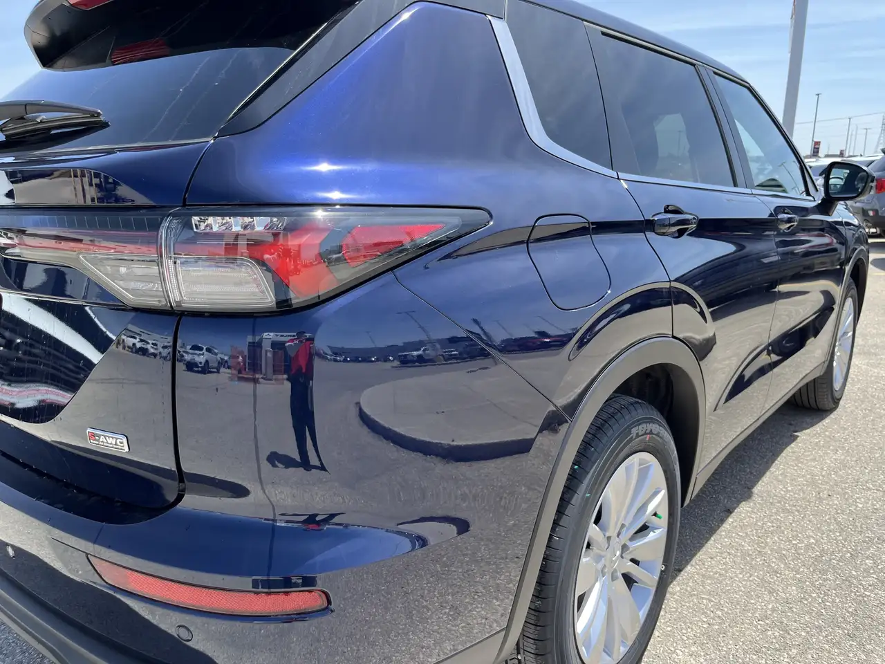 Mitsubishi Outlander снимка Mitsubishi Outlander