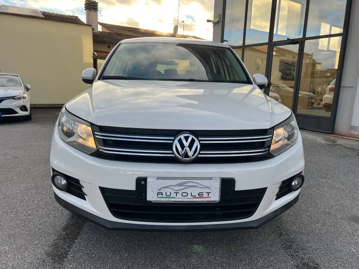 Volkswagen Tiguan 2.0 tdi bm Sport&Style+ 110cv Bianco - 2