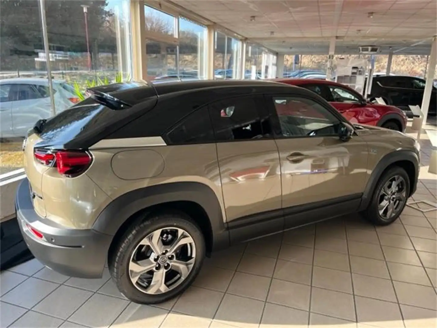 Mazda MX-30 e-SKYACTIV EV 35,5kWh MAKOTO URBAN EXPRESSIO Gelb - 2