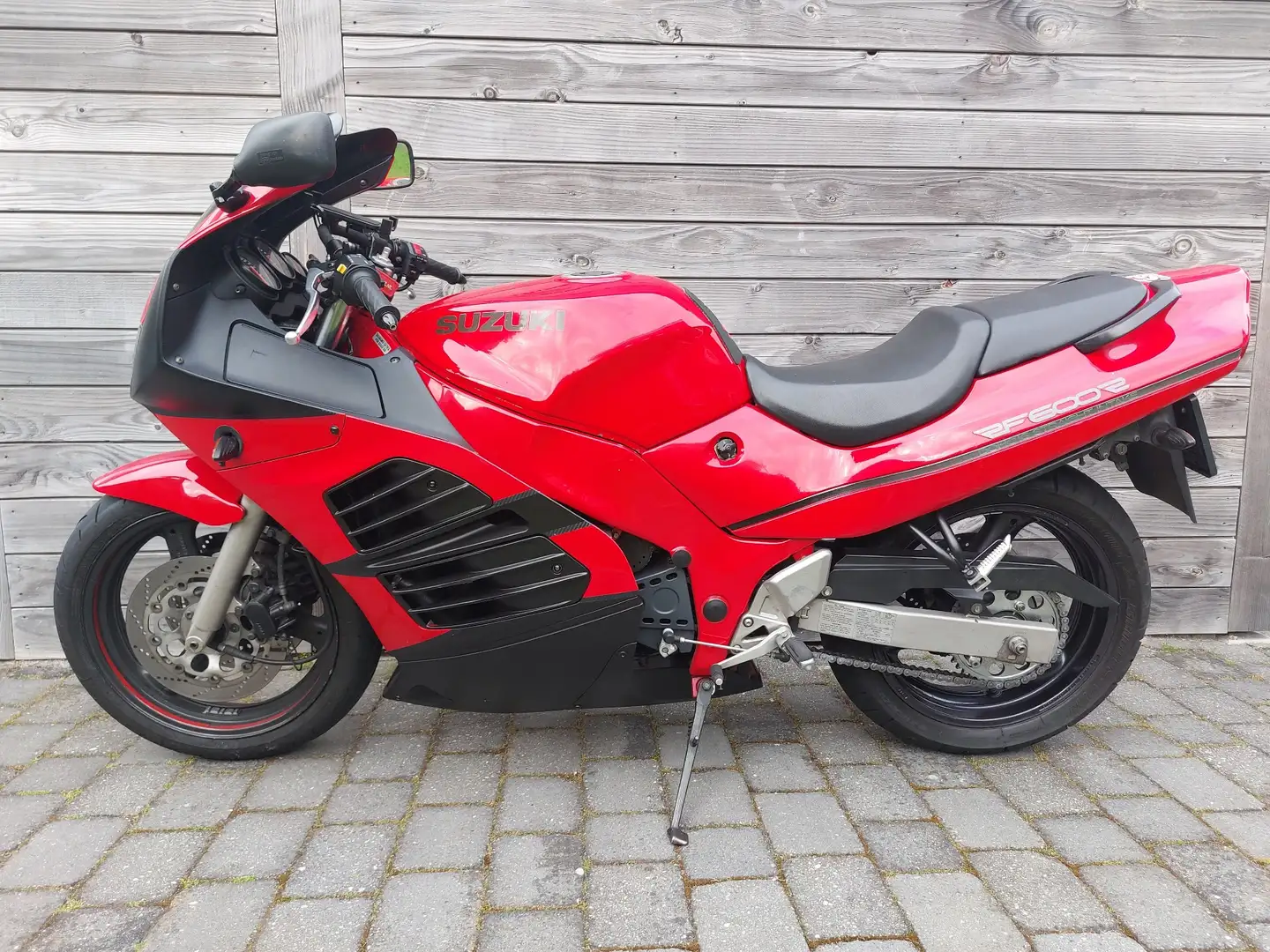Suzuki RF 600 Rouge - 1