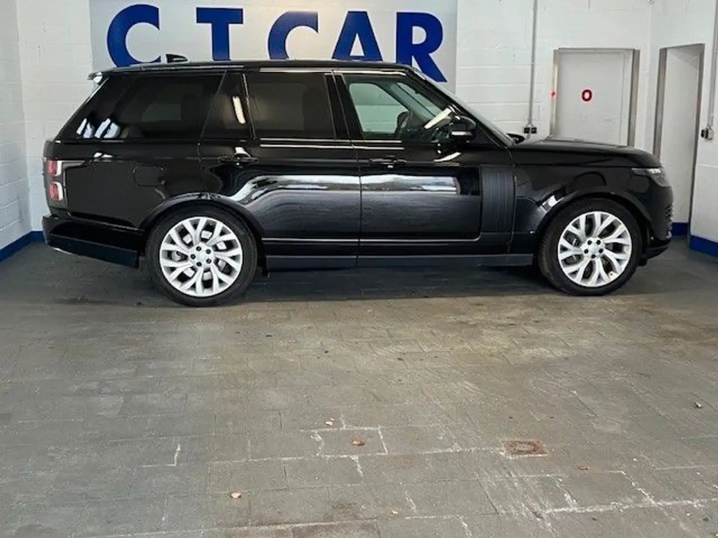 Land Rover Range Rover 3.0 D300 Vogue I Panorama - AHK -VOLL Schwarz - 2