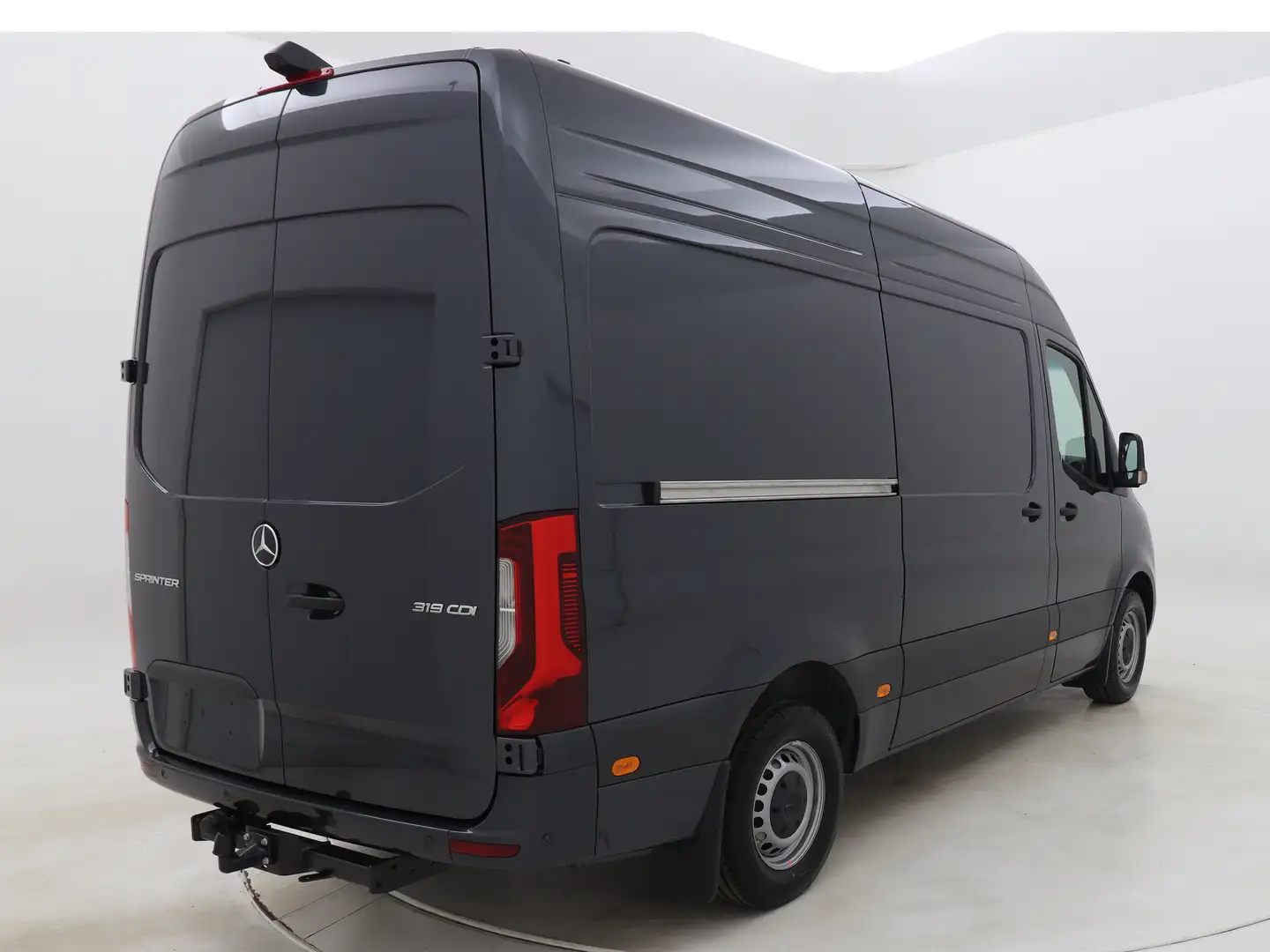 Mercedes-Benz Sprinter 319CDI 190PK Automaat L2H2 RWD SELECT | BPM Vrij | Grijs - 2