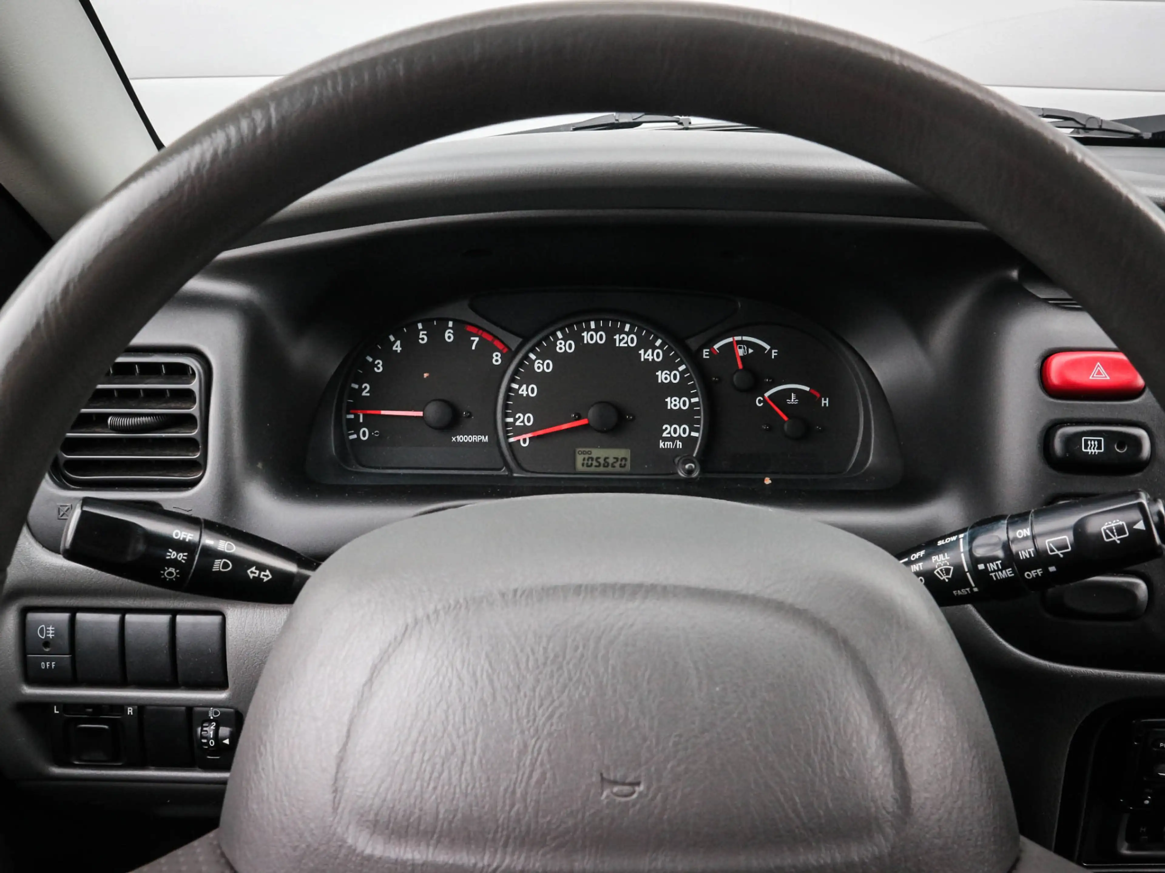 Suzuki Grand Vitara 1.6 Metal Top Wide Body | Audio | Elektrische rame — photo 3
