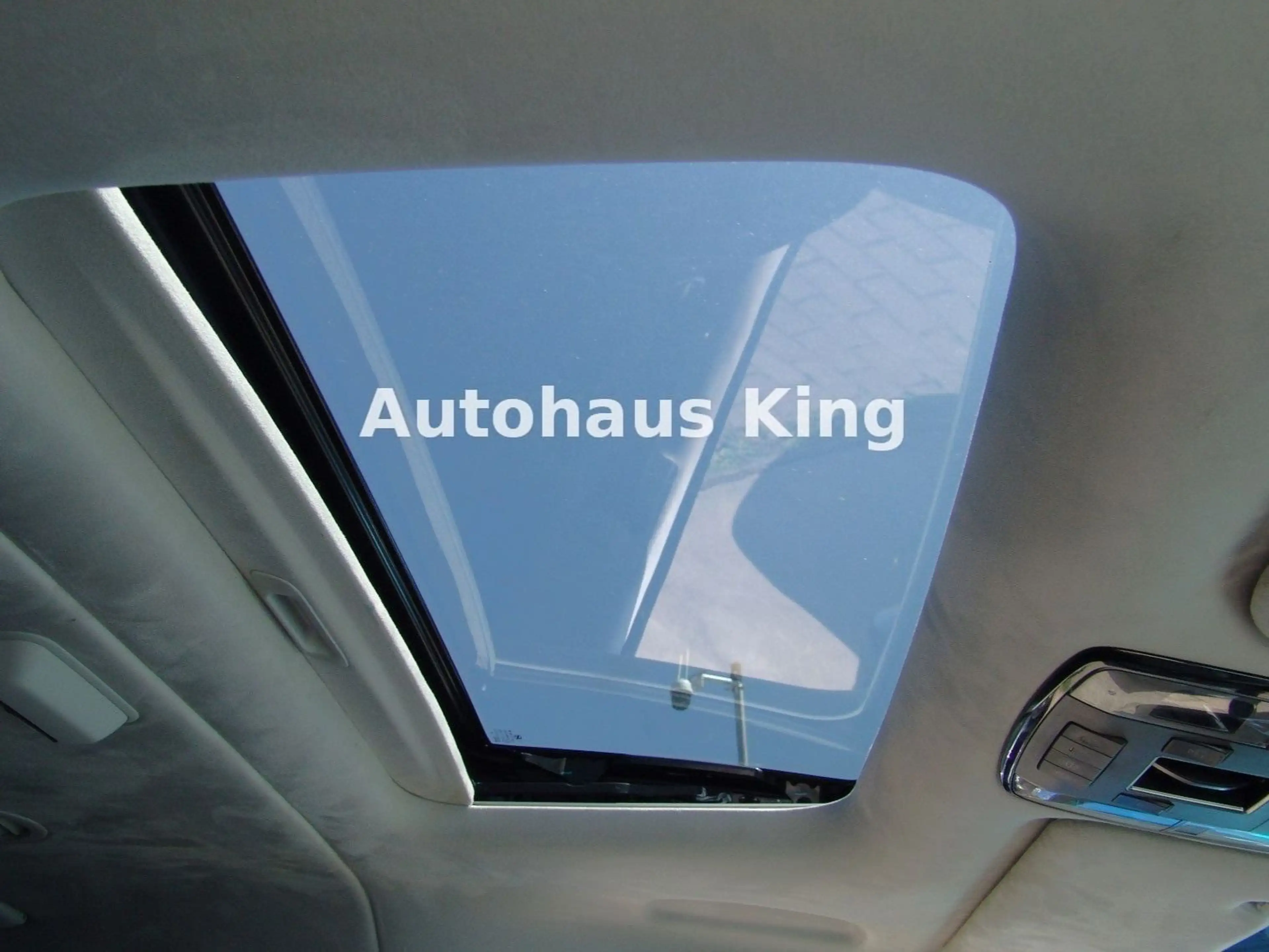 Hyundai STARIA Signature 2WD- 7Sit/Leder/PANO/SD/Voll — photo 14