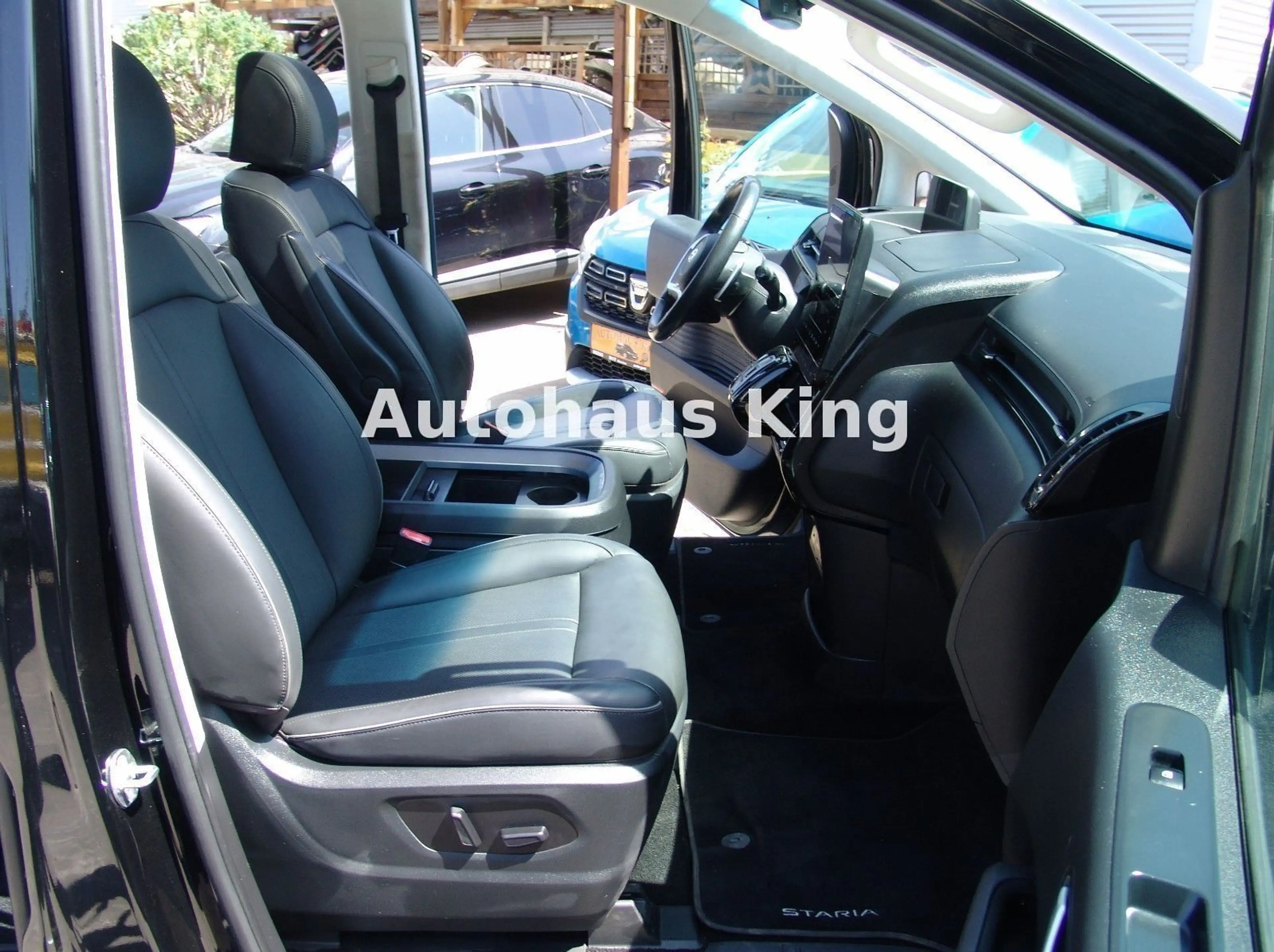 Hyundai STARIA Signature 2WD- 7Sit/Leder/PANO/SD/Voll — photo 5