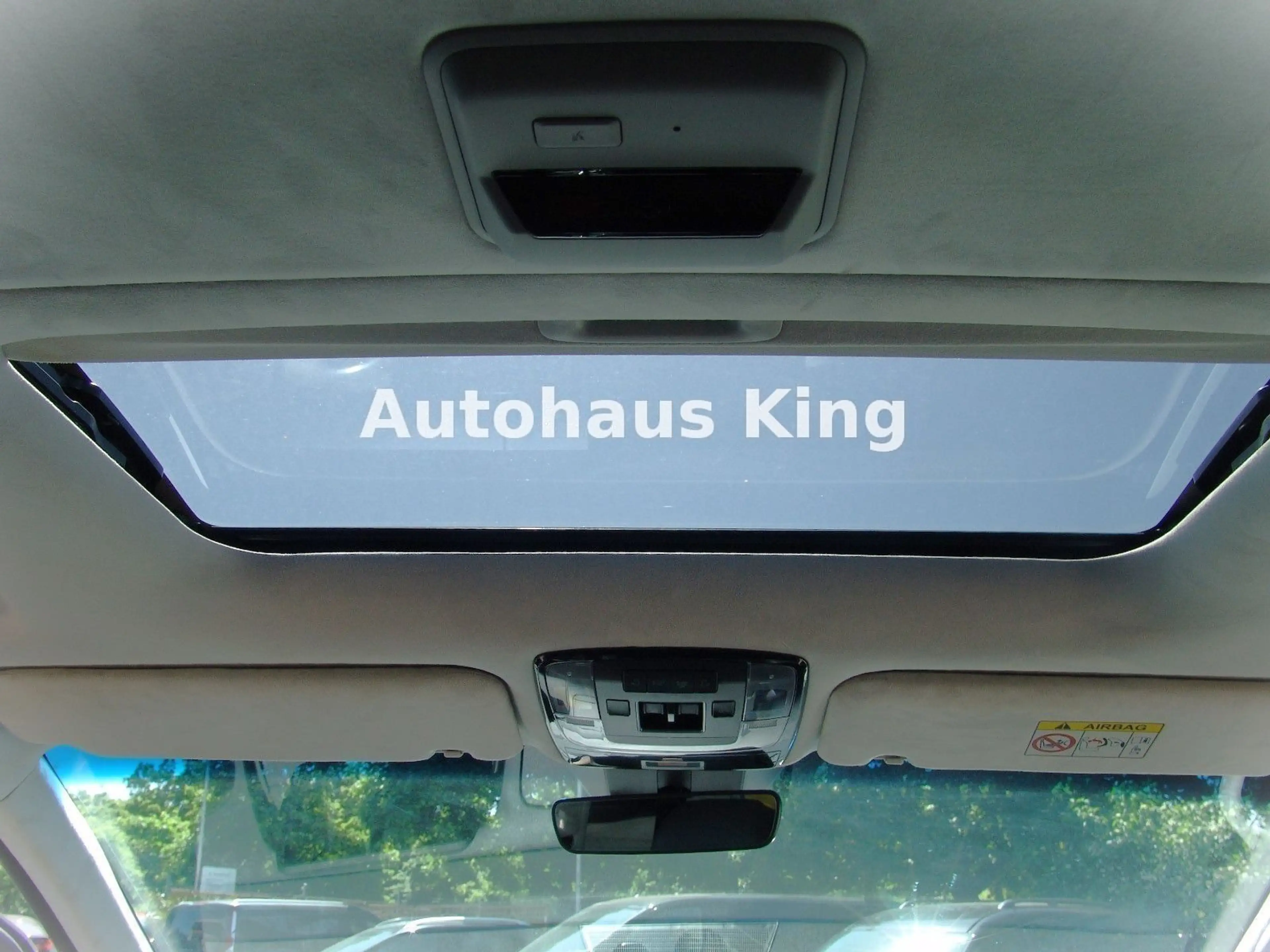 Hyundai STARIA Signature 2WD- 7Sit/Leder/PANO/SD/Voll — photo 15