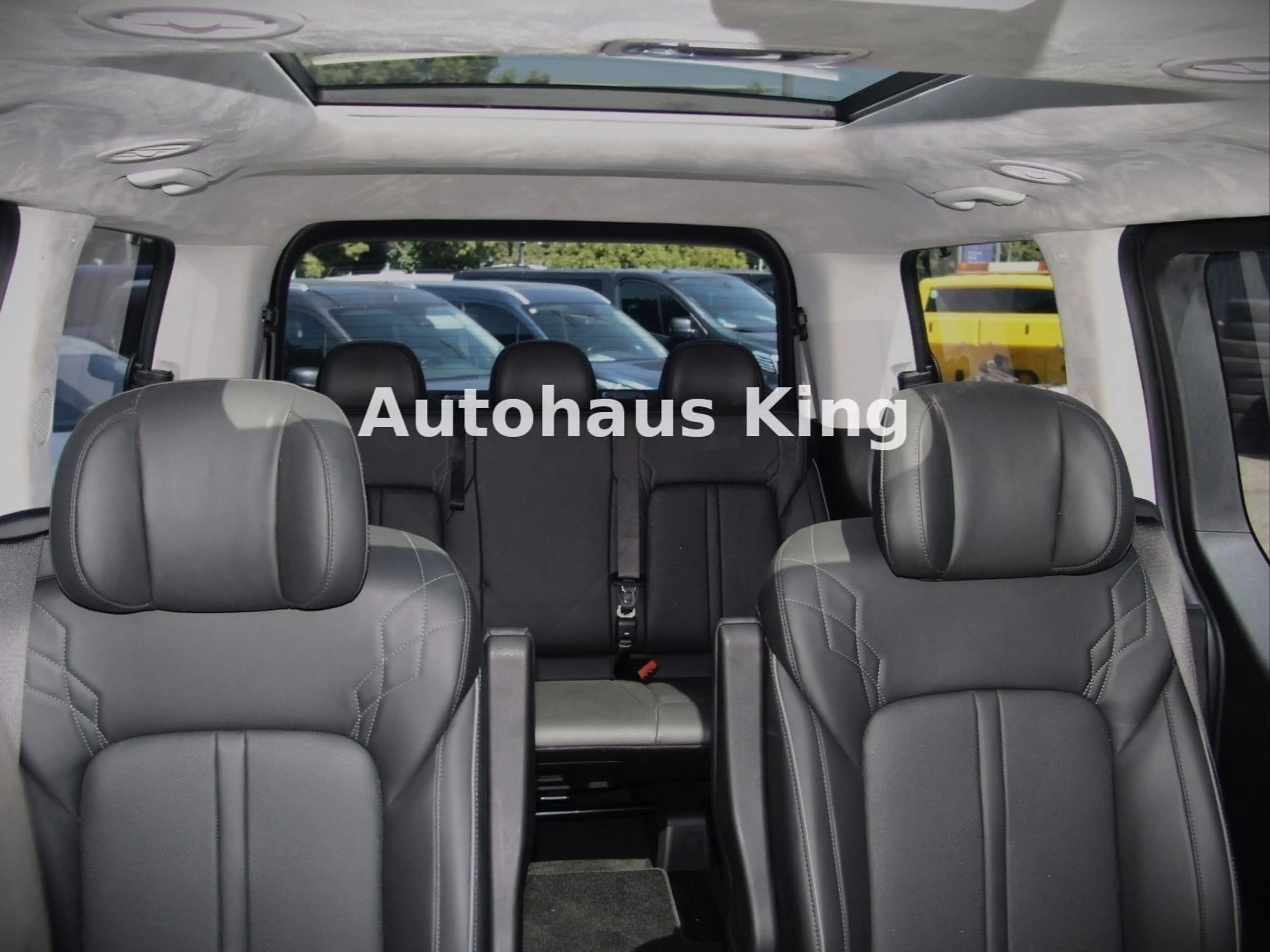 Hyundai STARIA Signature 2WD- 7Sit/Leder/PANO/SD/Voll — photo 12