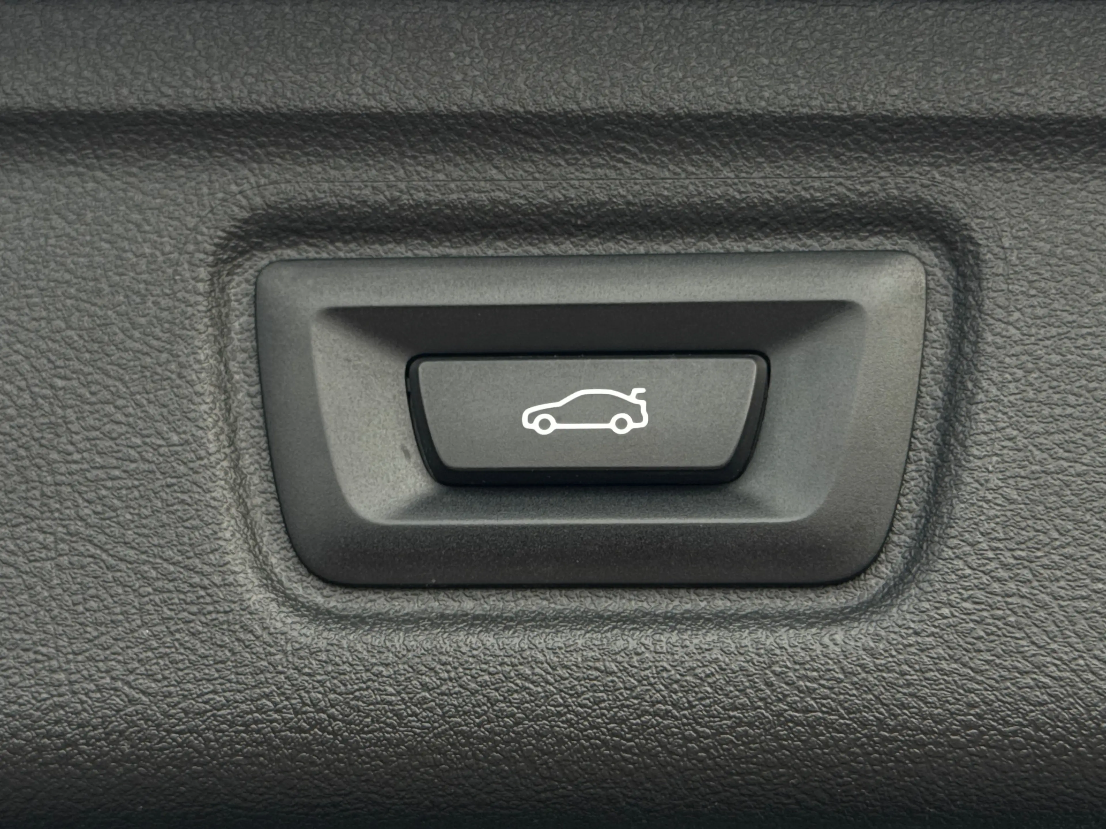 BMW 316 dA / PACK M / NEW MODELS / FULLOPTIONS / BOITE AUTO — photo 8