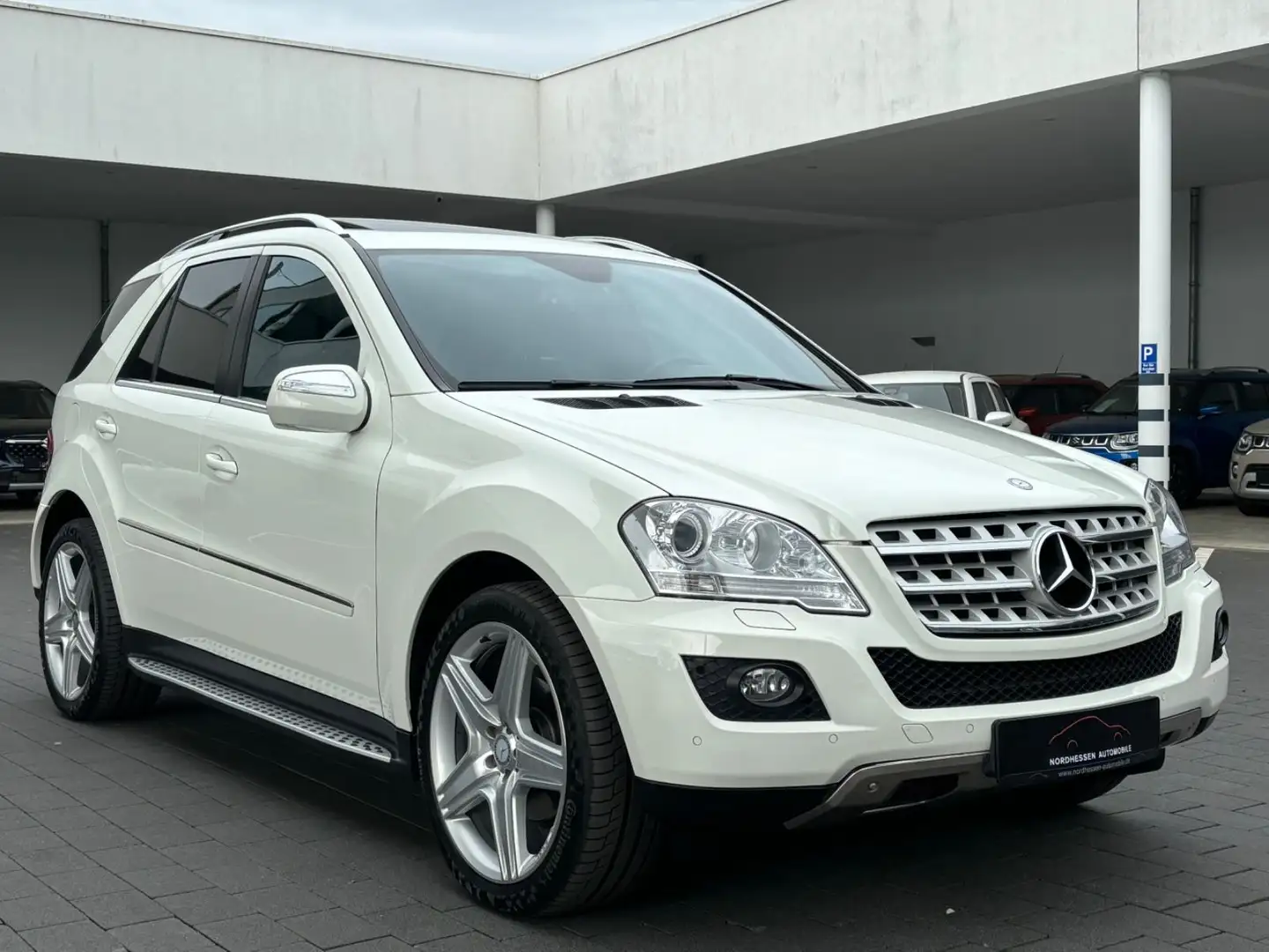 Mercedes-Benz ML 350 4Matic 7G-Tronic AMG Line | Schiebedach Wit - 2