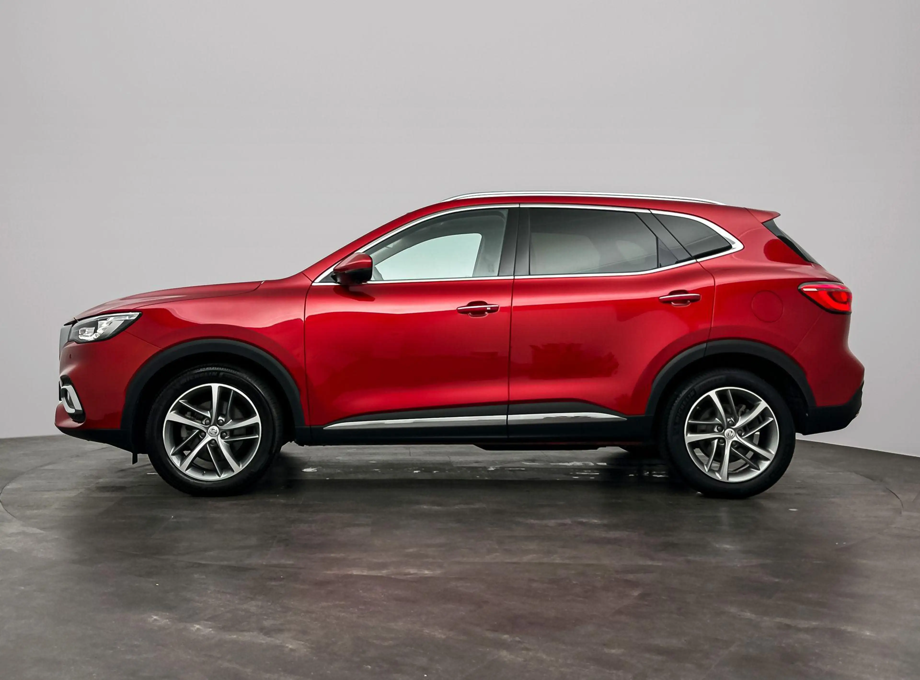 MG EHS 1.5 TGDI PHEV Aut. Luxury | Panoramadak | Leder | — photo 2