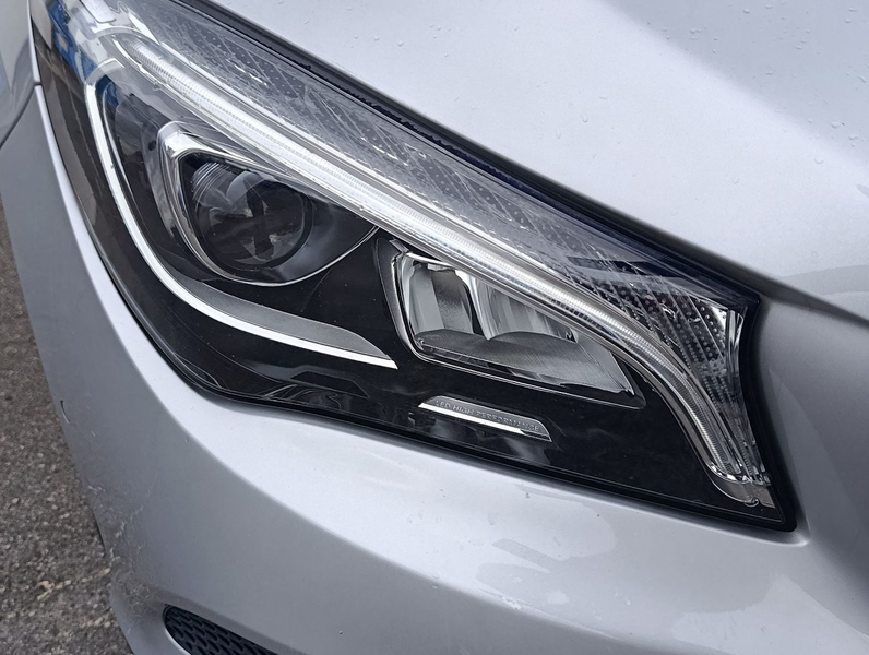 Mercedes-Benz CLA 180 Coupe Urban Automatik Navi LED SHZ PDC — photo 7
