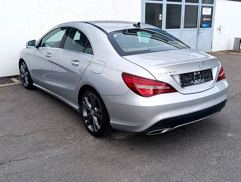 Mercedes-Benz CLA 180 Coupe Urban Automatik Navi LED SHZ PDC — photo 4