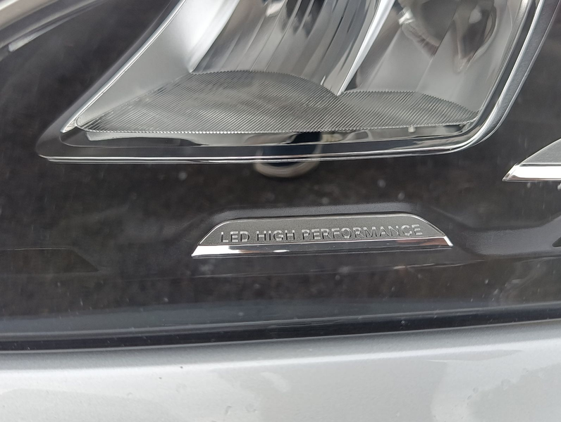 Mercedes-Benz CLA 180 Coupe Urban Automatik Navi LED SHZ PDC — photo 9