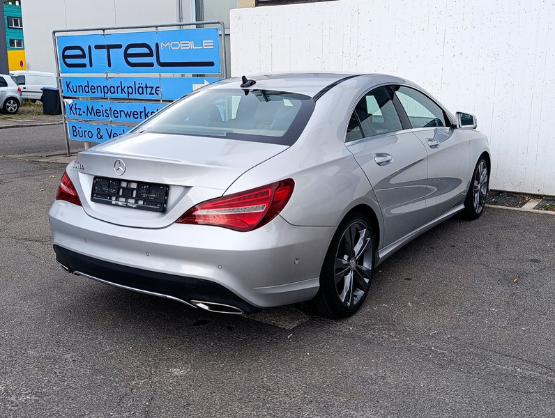 Mercedes-Benz CLA 180 Coupe Urban Automatik Navi LED SHZ PDC — photo 3