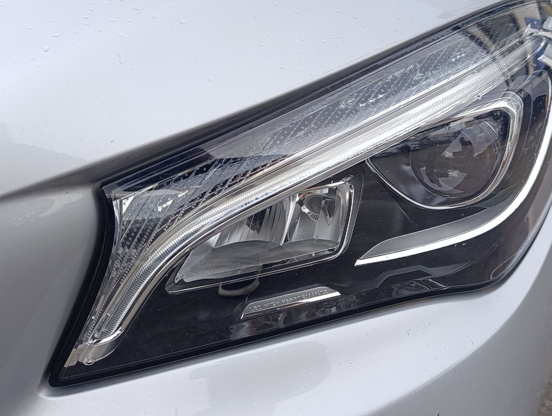 Mercedes-Benz CLA 180 Coupe Urban Automatik Navi LED SHZ PDC — photo 8