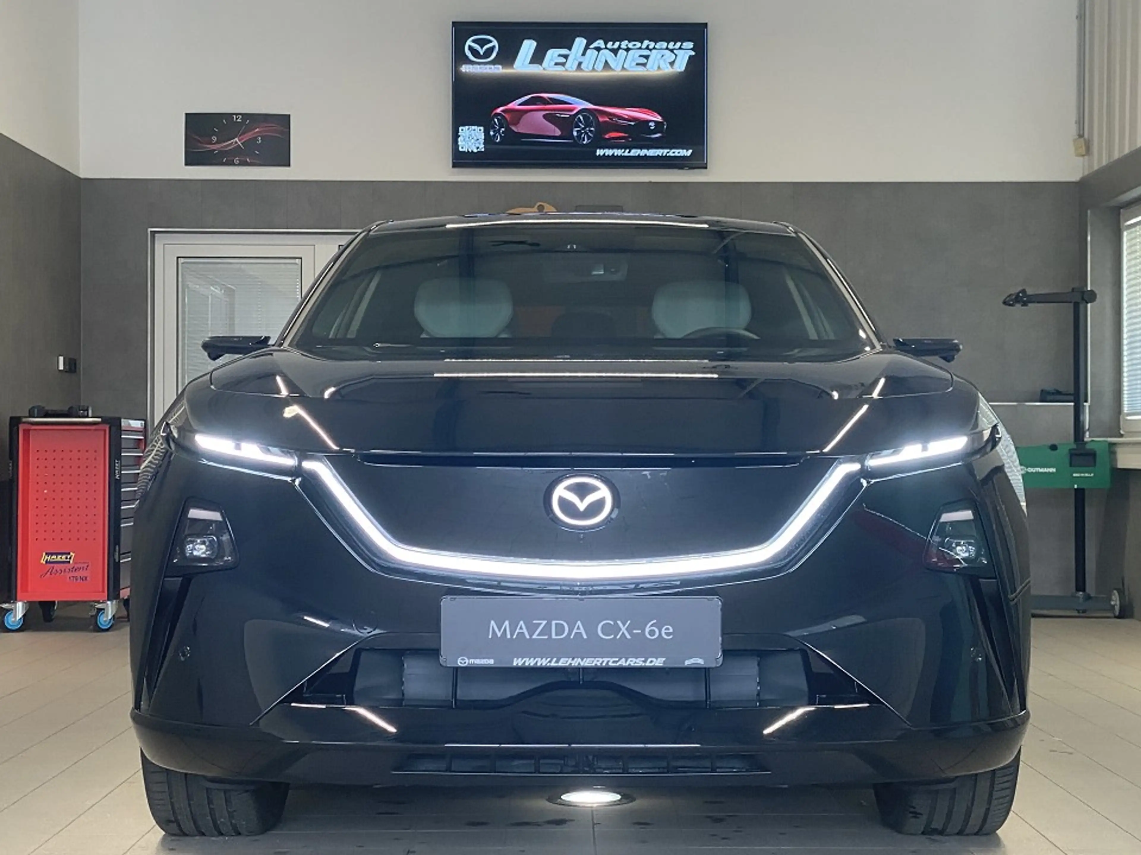 Mazda CX-6e 5WGN EV 258ps 1AT RWD Takumi Plus — photo 6