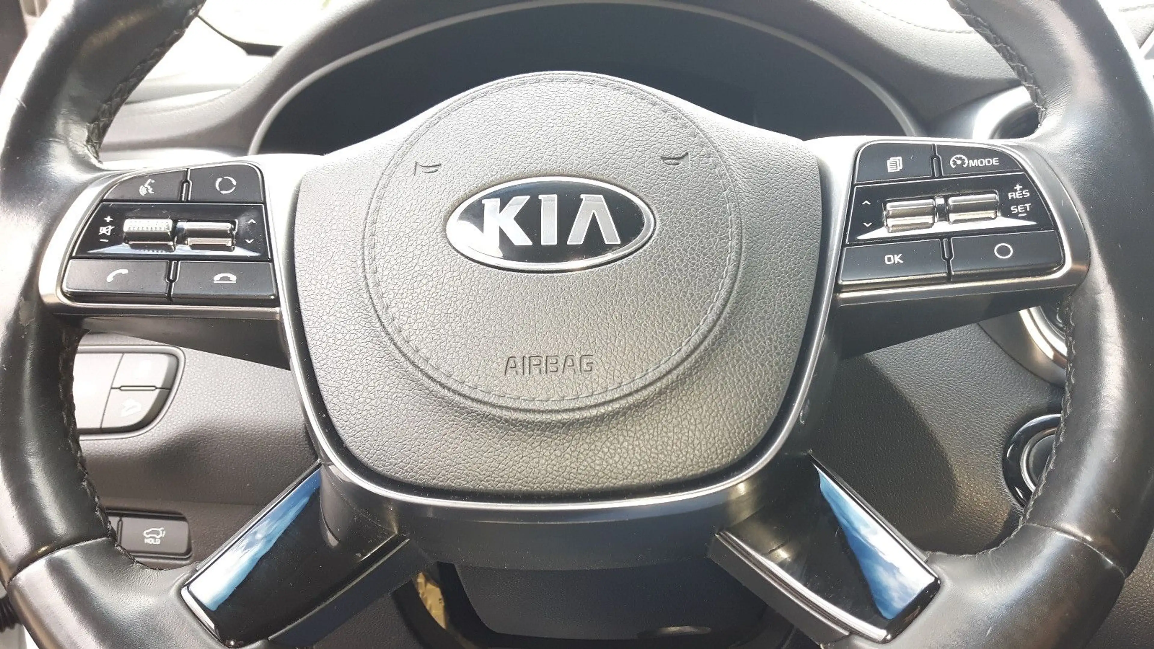 Kia Sorento 2,2D AWD AT Spirit 7-Sitzer AHK — photo 9