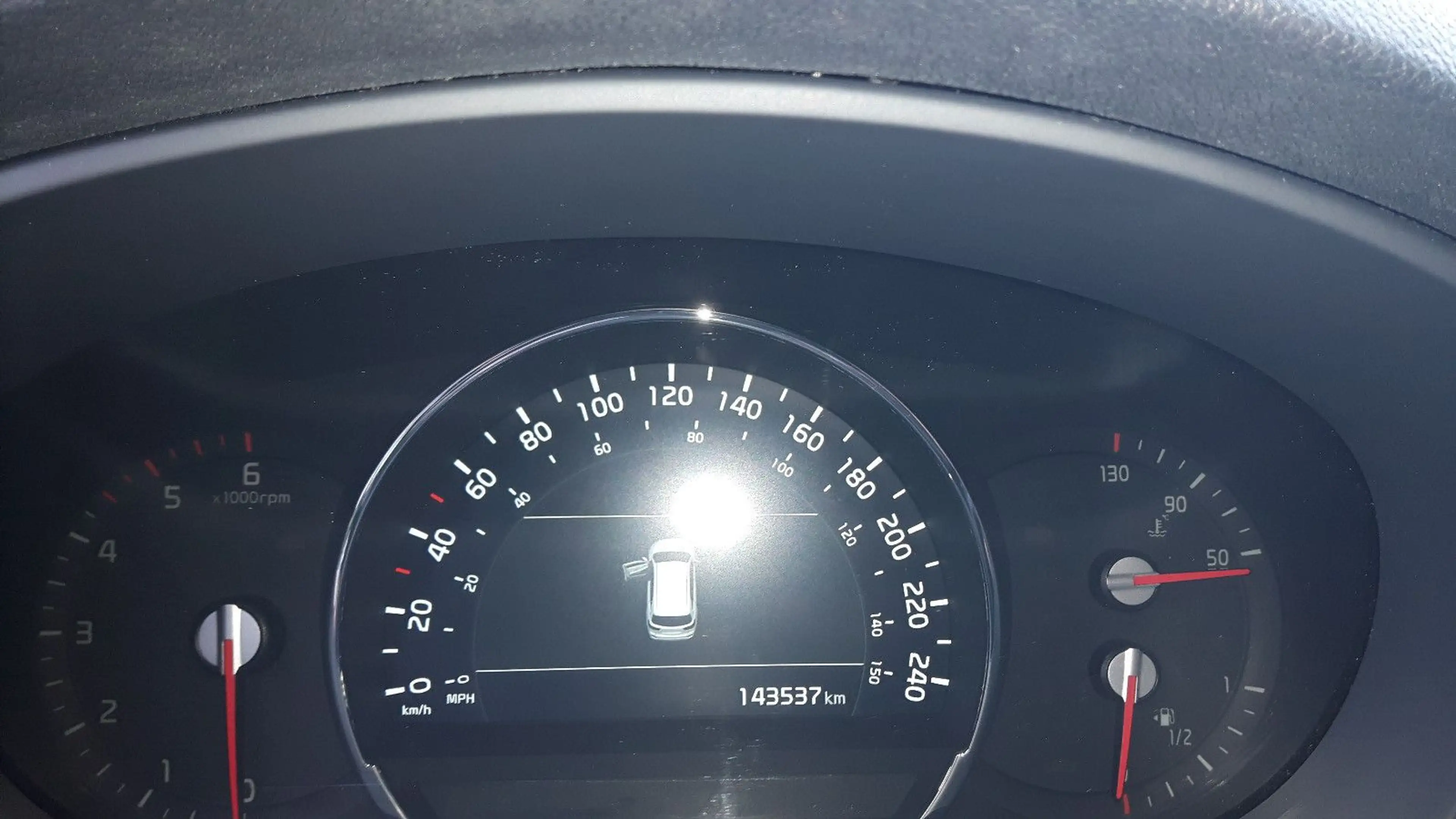 Kia Sorento 2,2D AWD AT Spirit 7-Sitzer AHK — photo 10