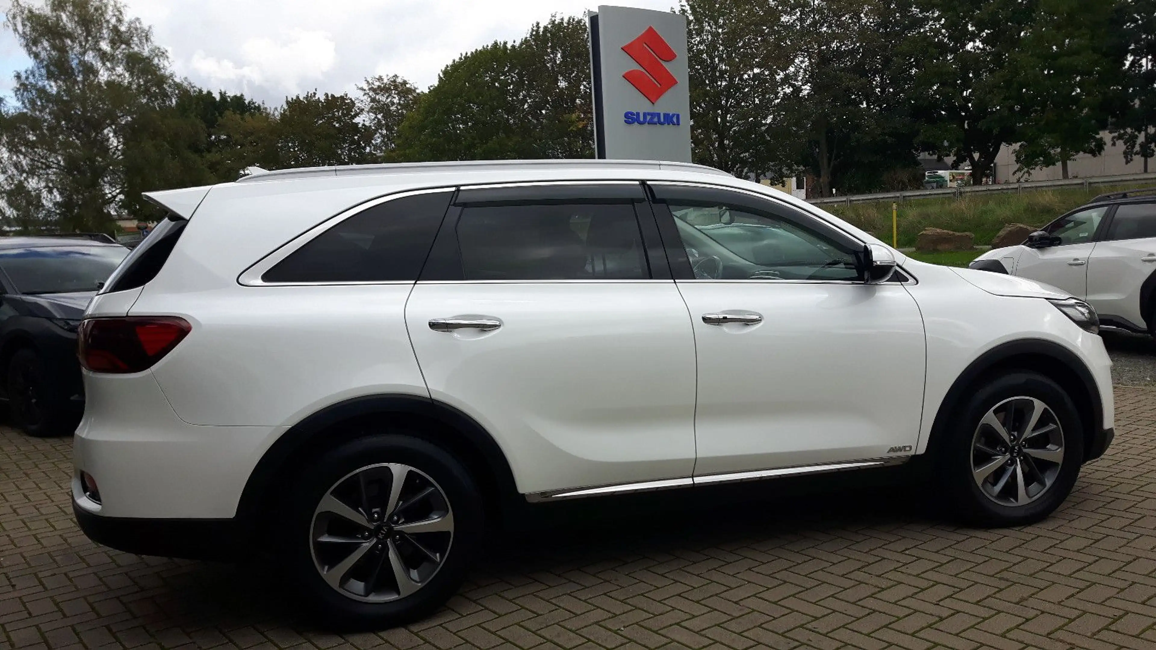 Kia Sorento 2,2D AWD AT Spirit 7-Sitzer AHK — photo 3